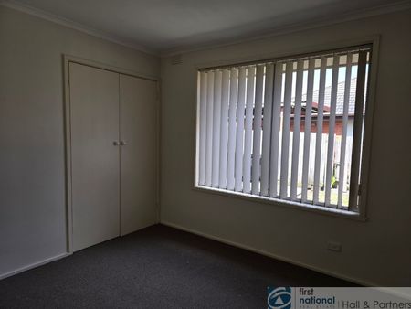 2 / 4 Third Avenue, Dandenong North - Photo 3