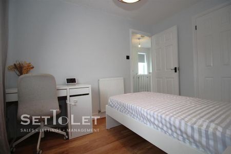 3 bedroom house share to rent - Photo 4