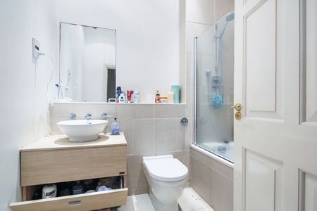 Riga Mews, 32 - 34 Commercial Road, London - Photo 2