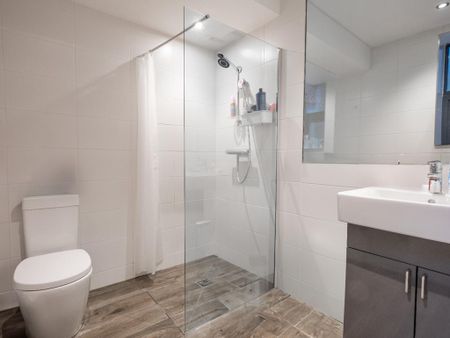 3 bedroom apartment to rent - Photo 5