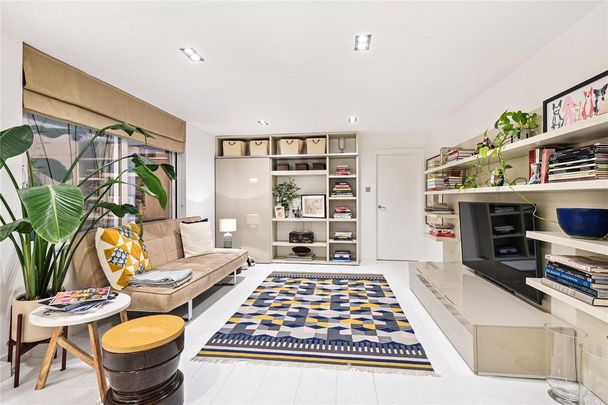 5 bedroom terraced house to rent - Photo 1