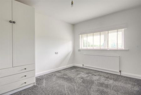 3 bedroom detached house to rent - Photo 3