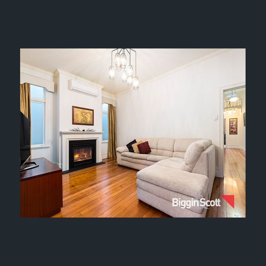 CHARMING 2 BEDROOM HOME WITH LEAFY OUTLOOK - Photo 1