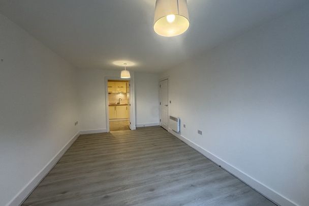 Coxhill Way, AYLESBURY - Photo 1