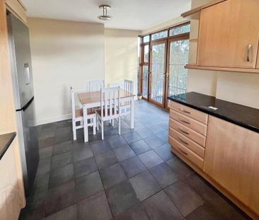 8 Keightley Court, Hillsborough Road, Lisburn, BT28 1BA - Photo 3