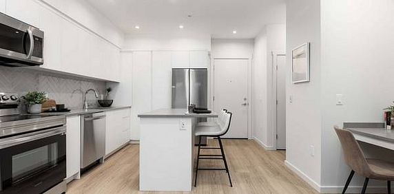 Brand New 1 Bed+ Den, 1 Bath Home - Photo 2