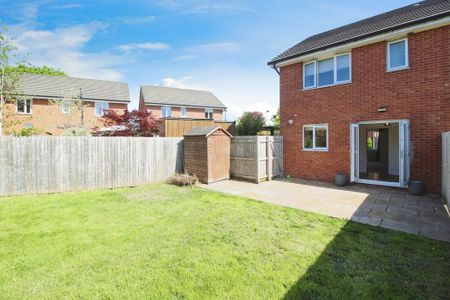 3 bedroom semi-detached house to rent - Photo 3