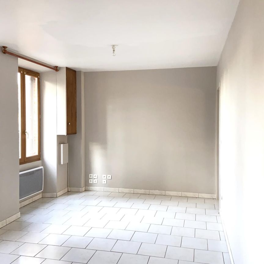 Location Appartement 2 pièces 45m² CHATEAU LANDON 77570 - Photo 1