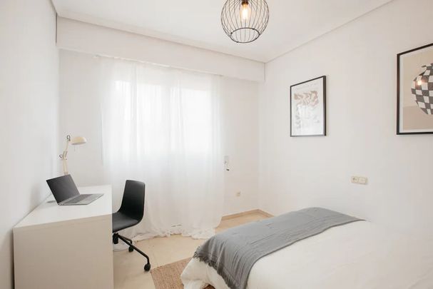 Carrer de Jesús, Valencia, Valencian Community 46007 - Photo 1