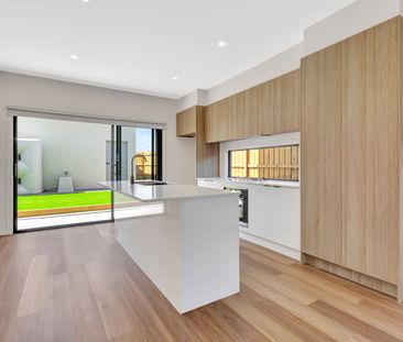 2 Angelina Terrace, Truganina VIC 3029 - Townhouse For Rent | Domain - Photo 5