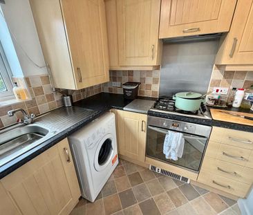 2 bedroom apartment to rent - Photo 4