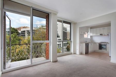 26/26 Toorak Road West, - Photo 2