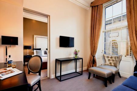 1 Bed Deluxe - Photo 2