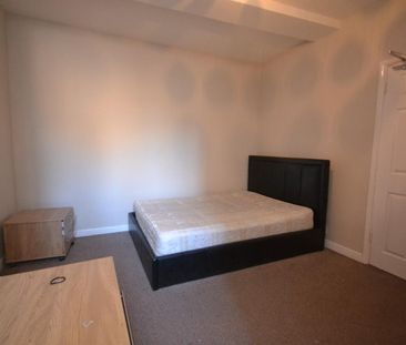 1 bedroom Flat To Let - Photo 3