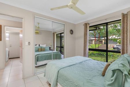 SENSATIONAL LIVING SPACE....SIZE & QUALITY - Photo 5