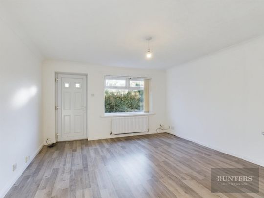 2 bedroom Bungalow To Let Total Size: 635 SQ FT - Photo 1