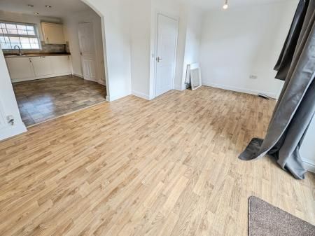 Blue Horse Court, Great Ponton, NG33 - Photo 3