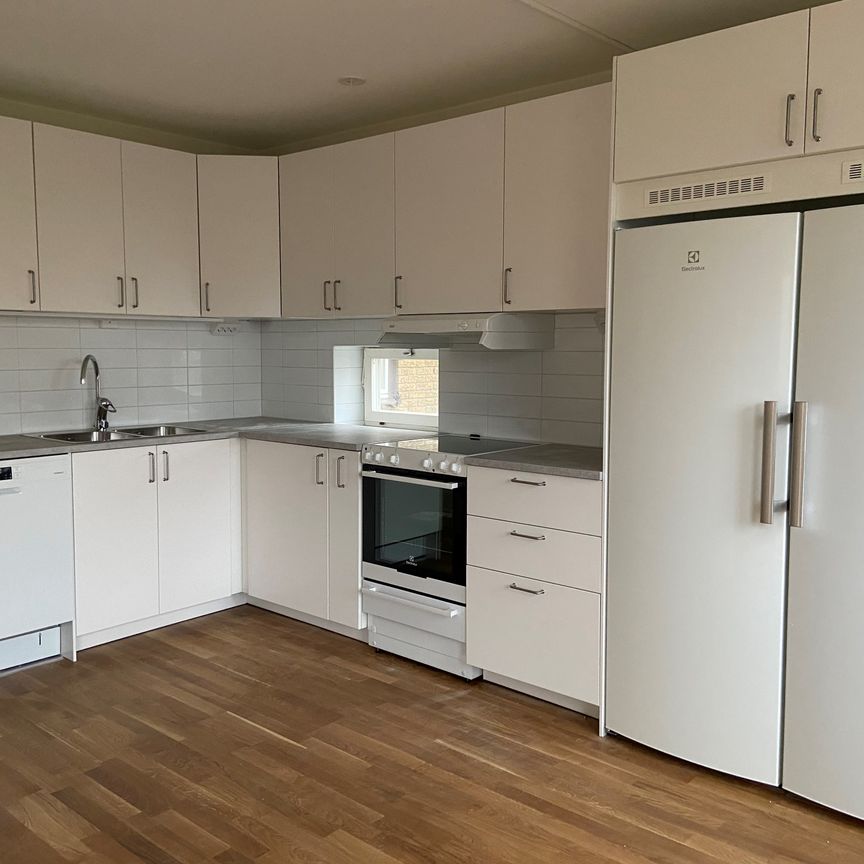 Toras Väg 4 - Foto 1