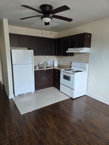 For Lease - 6 Stavebank Road Unit# 2, Mississauga, Ontario - Photo 5