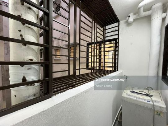 Manda'rina Court, Taman Orkid Desa, Cheras - Photo 1