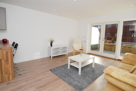 1 bedroom flat to rent - Photo 2