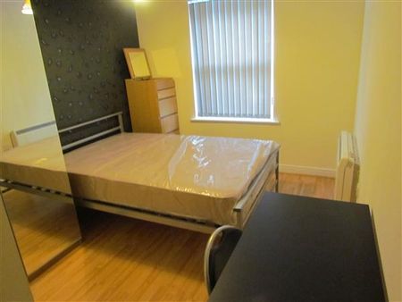 3 bedroom apartment to rent - Photo 2