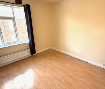 Gosling Gate Road, Rotherham, Goldthorpe - Photo 1