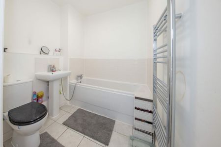 2 bedroom flat to rent - Photo 5