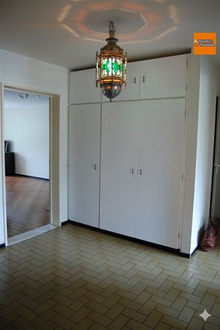 Gelijkvloers appartement met twee slaapkamers en garagebox. - Photo 3