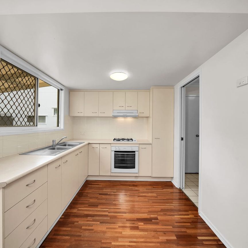 Welcome to 24 Beaufort Street - Photo 1