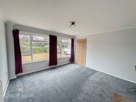 Manor Road, Barton-le-Clay, Bedford, MK45 4NP - Photo 2