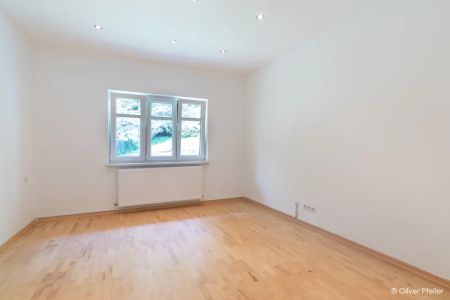 HELLE UND GROSSZÜGIGE 4 ZIMMERWOHNUNG IN IDYLLISCHER LAGE MIT GARTEN UND GARAGENPLATZ- PROVISIONSFREI - Foto 2