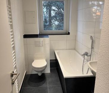 Zum Verlieben: 3-Raum-Wohnung in kompletter Sanierung mit Süd-Balkon - Photo 2