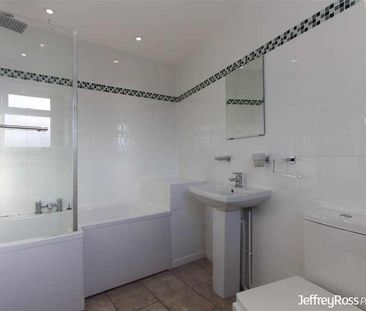 Robert Street, Ely, CF5 - Photo 4