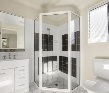 Stylish Coastal Residence in Bushland Beach - Photo 5