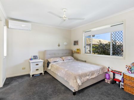 Quality Freestanding Villa | 3 Bed, 2 Bath, A/C | $625 pw - Photo 3