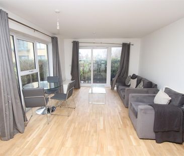 2 bedroom Apartment to let - Photo 1