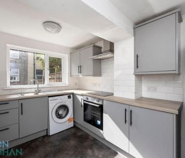 5 bedroom terraced house to rent - Photo 2