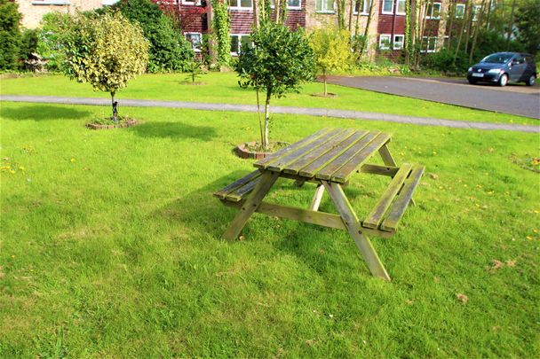 2 bedroom apartment to rent - Photo 1