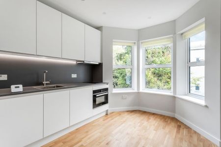 Ground floor flat to rent - Photo 2