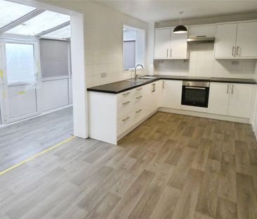2 bedroom terraced house to rent - Photo 2