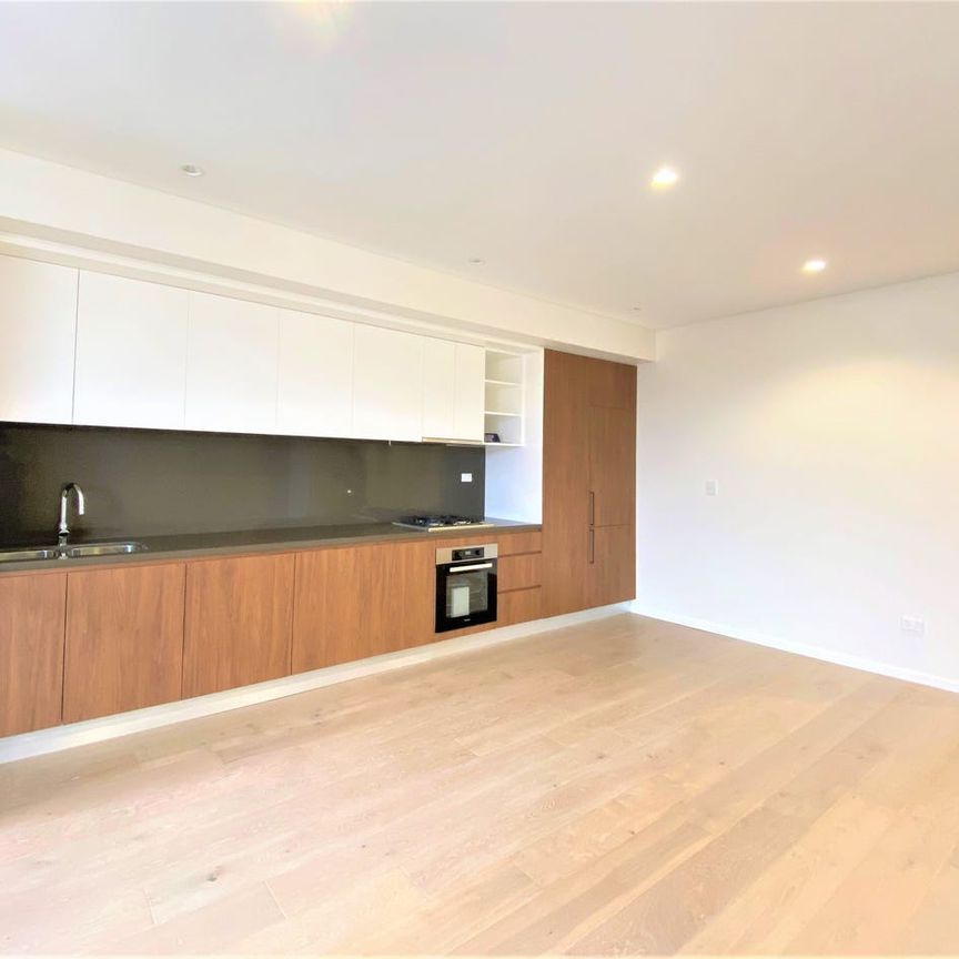Newly Brand New Spacious 1bedroom apartment - Photo 1