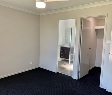 35 Plover Circuit, Aberglasslyn, NSW 2320 - Photo 3