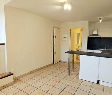 Location Appartement 1 pièce 18m² GONFARON 83590 - Photo 1