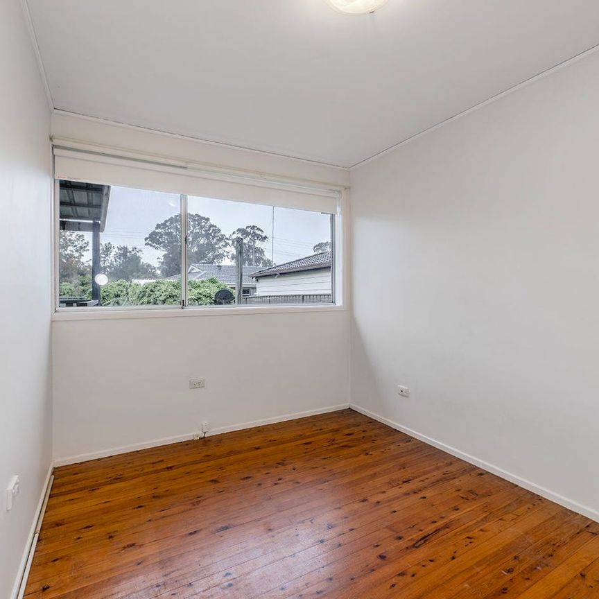 Comfortable Family Living in a Convenient South Penrith Location - Photo 1