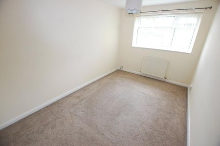 3 bedroom end of terrace house to rent - Photo 5