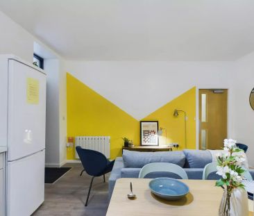 5 Bedroom House - Photo 3