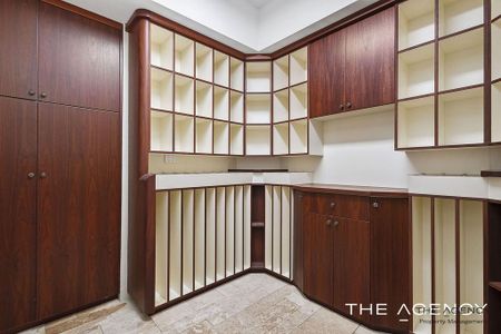 Riverside Luxury with Panoramic Swan River Views in Prestigious Mosman Park - Photo 3