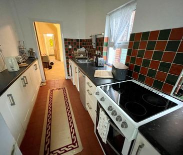 2 bedroom terraced house to rent - Photo 5