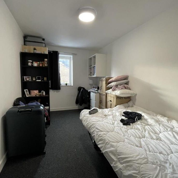 3 bedroom flat to rent - Photo 1